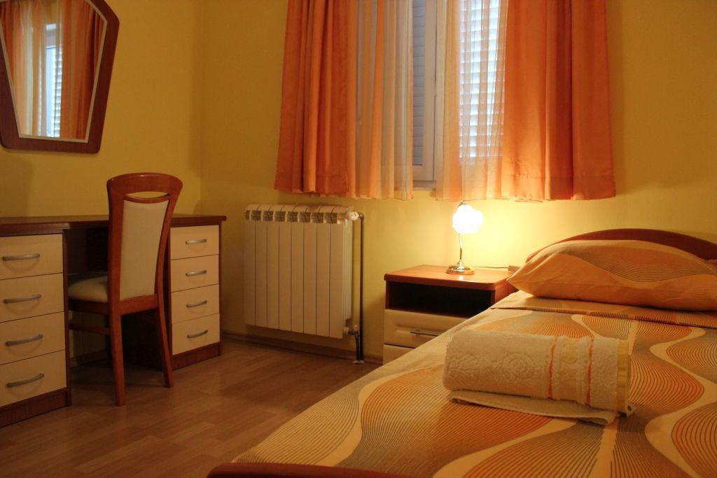 Apartment Lucija *