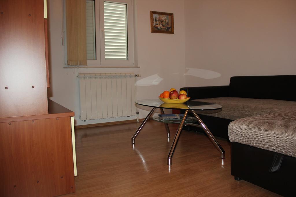 Apartment Lucija *