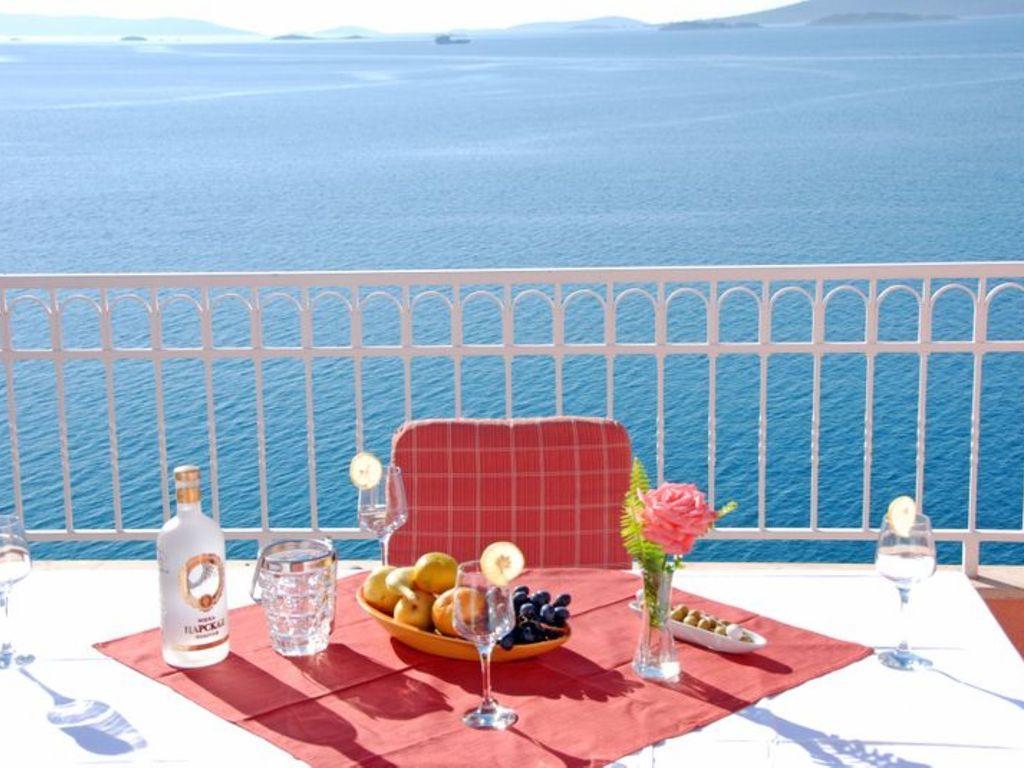 Apartment Lucija Seget Vranjica