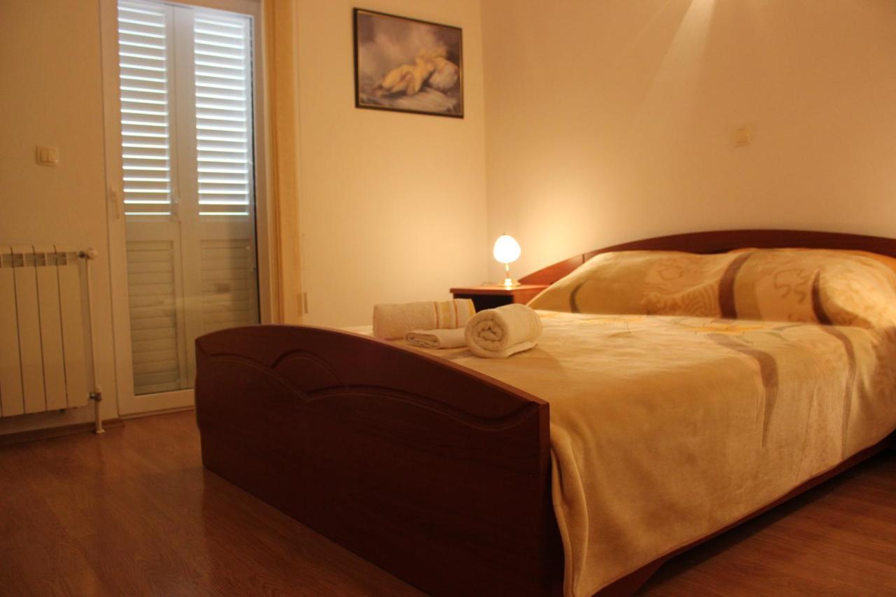Lucija Apartment Seget Vranjica