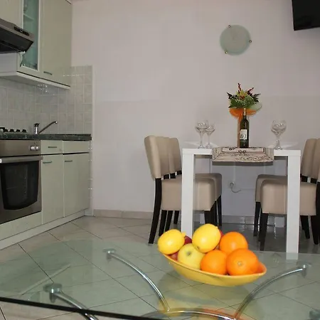 Apartments Lucija Seget Vranjica Exterior photo